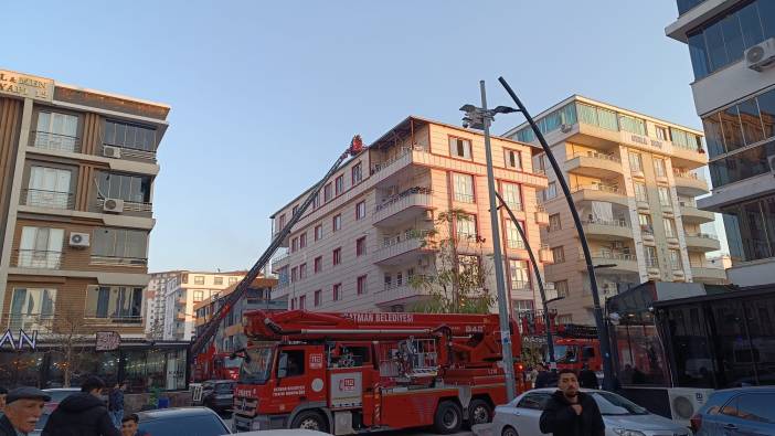 Bacada çıkan yangın çatıya sıçraması korku dolu anlar yaşattı