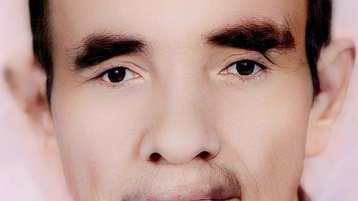 Sobanın yanında otururken bir anda kıyafeti tutuştu