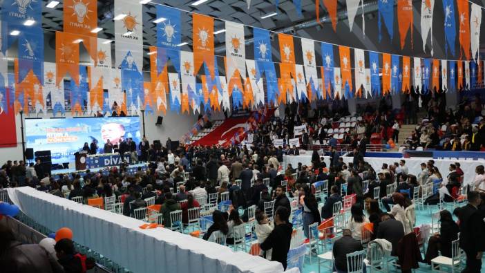 AKP gençlik kongresine yaşlılar daha fazla ilgi gösterdi