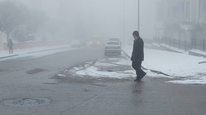 Erzurum buz kesti, sis tüm kenti kapladı