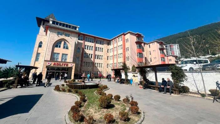 35 kişinin hayatını kaybettiği Ezgi Apartmanı davası ertelendi!