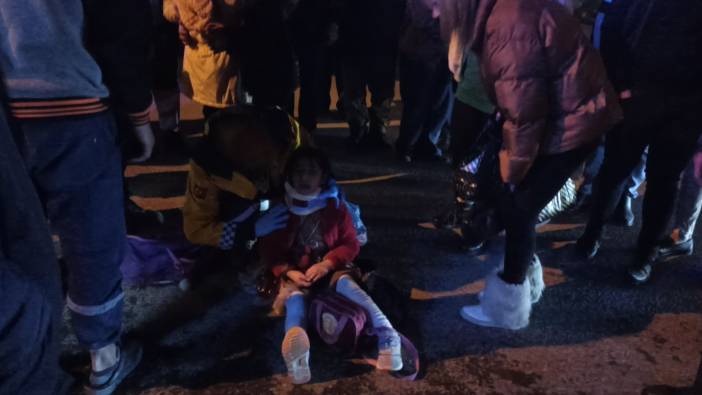 Konya'da bir araç 2 kardeşe çarptı