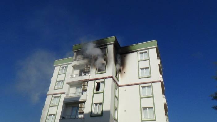 Antalya'da kız öğrenci yurdunda korkutan yangın