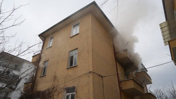 Elektrikli şofben evi yaktı