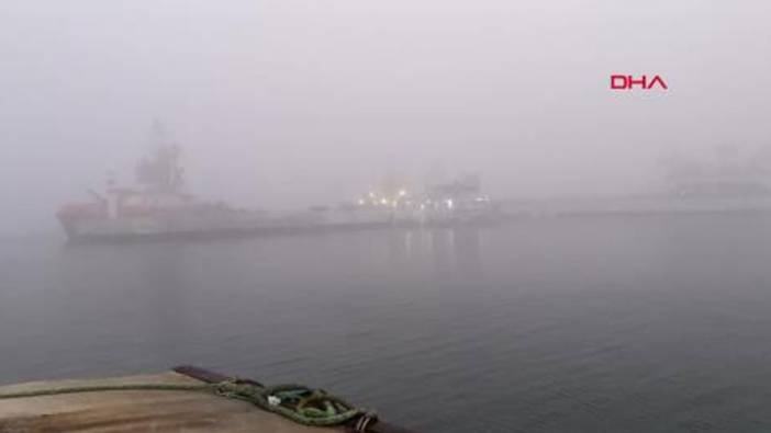 Çanakkale'de gemi trafiği durdu!