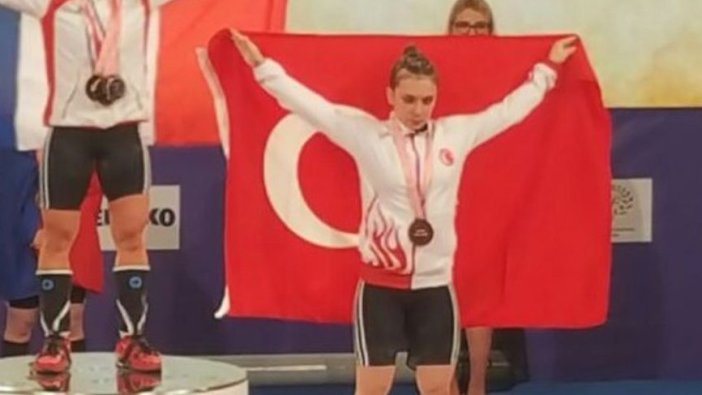 Şaziye Erdoğan Bronz madalya kazandı