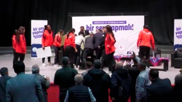 İş adamı Nevzat Aydın konuşmacı olarak katıldığı panelde fenalaştı!