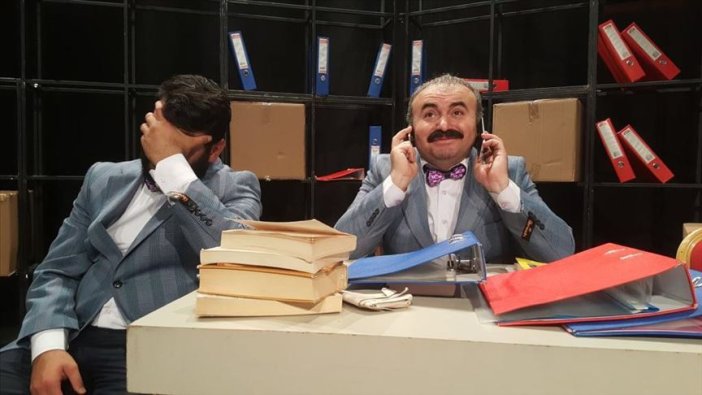 'Tiyatroya küsmüş seyirciyi tekrar tiyatroya kazandırmaya çalışıyoruz'