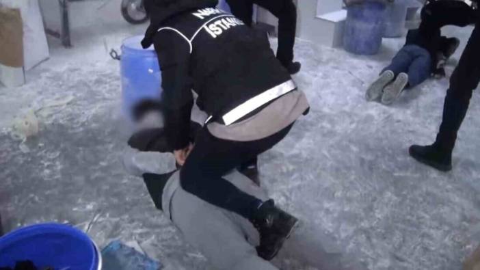 'Marangoz atölyesi' görünümlü sanayi deşifre oldu: 11 milyon uyuşturucu ele geçirildi