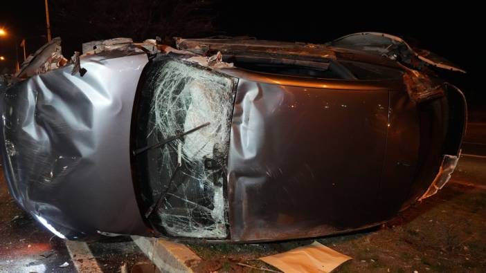 Tır ile çarpışan otomobil hurdaya döndü: 2 yaralı