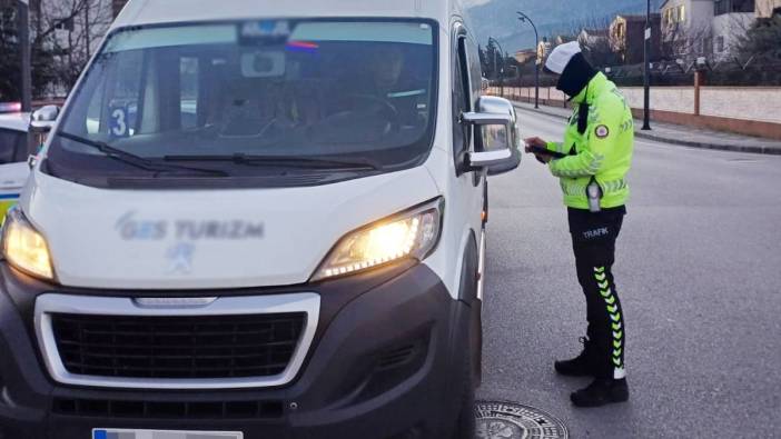 Manisa’da okul servislerine denetim: 14 sürücüye 39 bin lira ceza kesildi