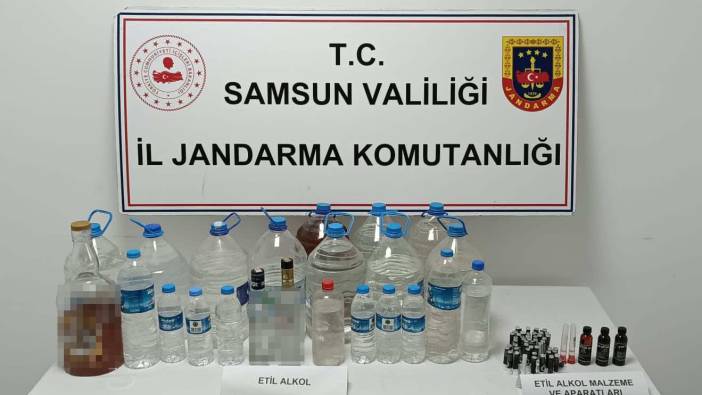Samsun'da 55 litre etil alkol ve 56 adet aroma kiti ele geçirildi