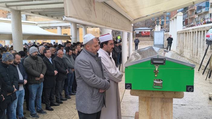 Öldürülen sendika temsilcisi son yolculuğuna uğurlandı