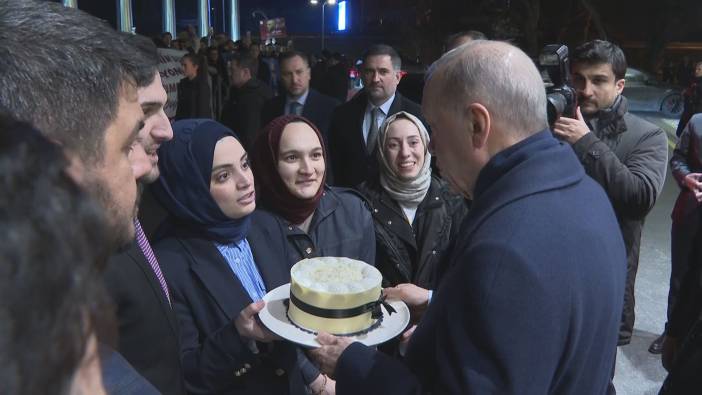 AK Parti İstanbul İl Gençlik Kolları, Cumhurbaşkanı Erdoğan'ın doğum gününü böyle kutladı