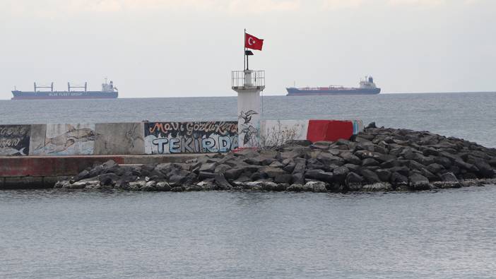 Tekirdağ'da şiddetli poyraz deniz trafiğini aksattı