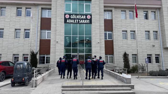 Burdur'da narkotik ve kaçakçılık operasyonuna 2 tutuklama