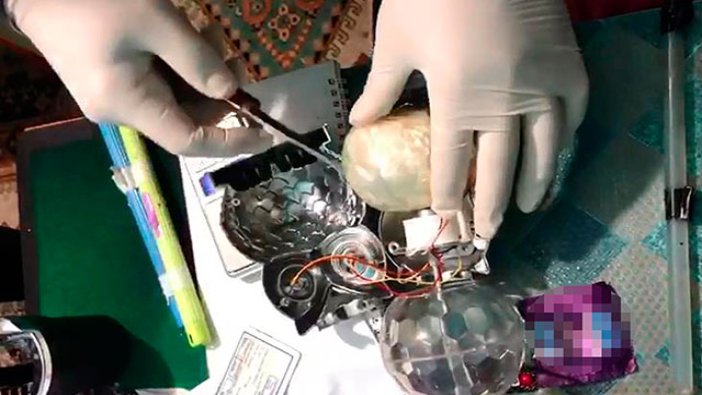 Uyuşturucuyu gece lambasına gizlemiş