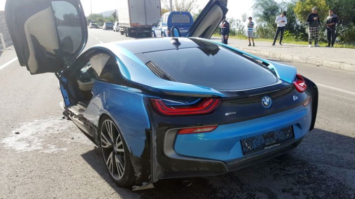 Milyonluk araçla kaza yaptı