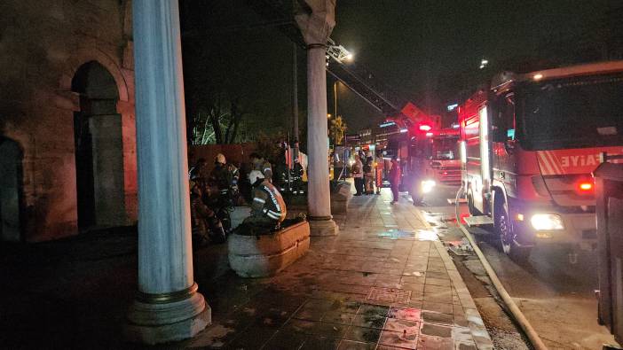 Beyoğlu'nda tarihi camide yangın çıktı