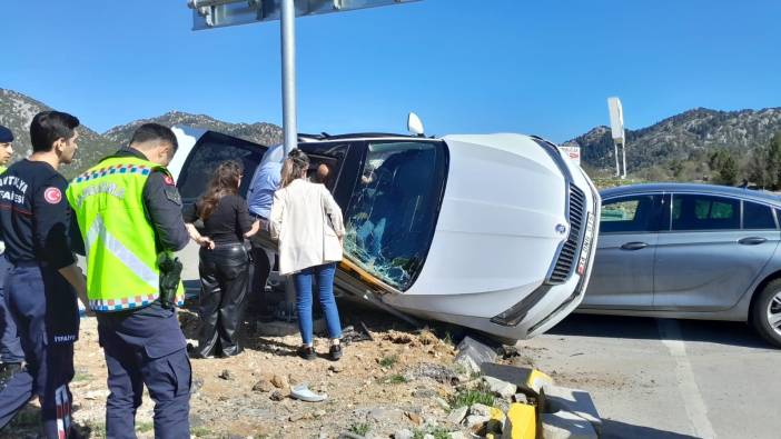 Antalya'da trafik kazası: 2 yaralı