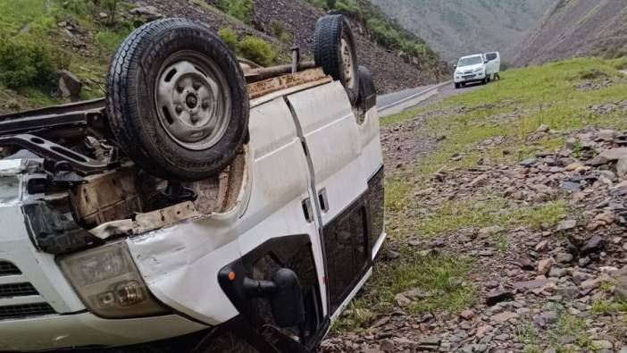Hakkari'de trafik kazası: 8 yaralı