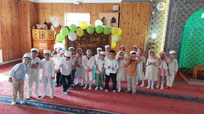 Erzincan'da camii çocuk buluşması