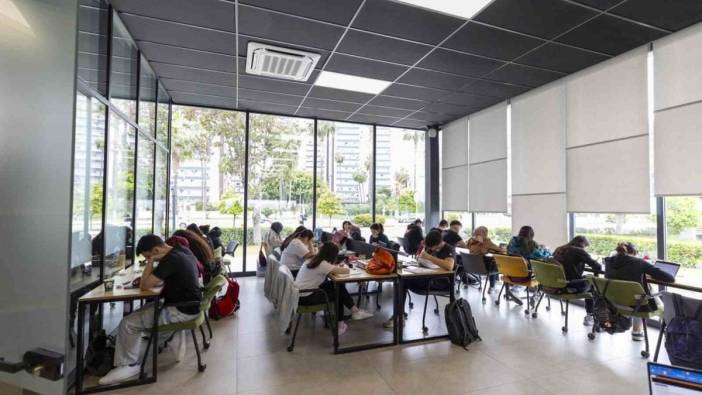 Mersin'de 11 okuma salonu öğrencilere kapılarını açtı