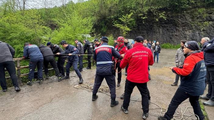 Ordu'da kayıp gençler için 1 kilometrelik alanda arama sürüyor