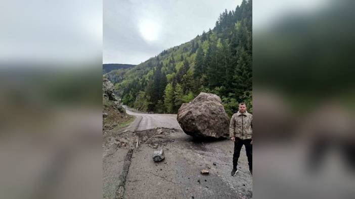 Gümüşhane'de heyelan: Arkadaş grubu büyük kaya parçasından son anda kurtuldu