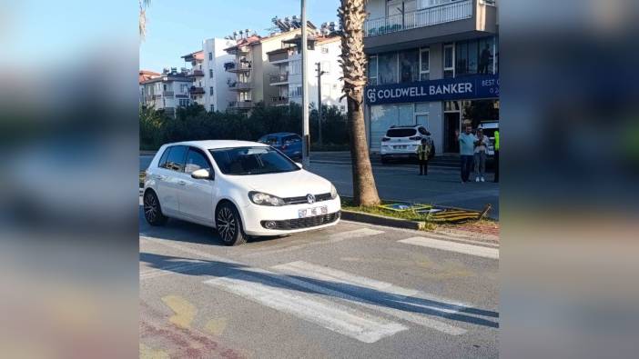Manavgat'ta korkutan kaza: 4 yaşındaki çocuk, yola fırlayıp otomobile çarptı