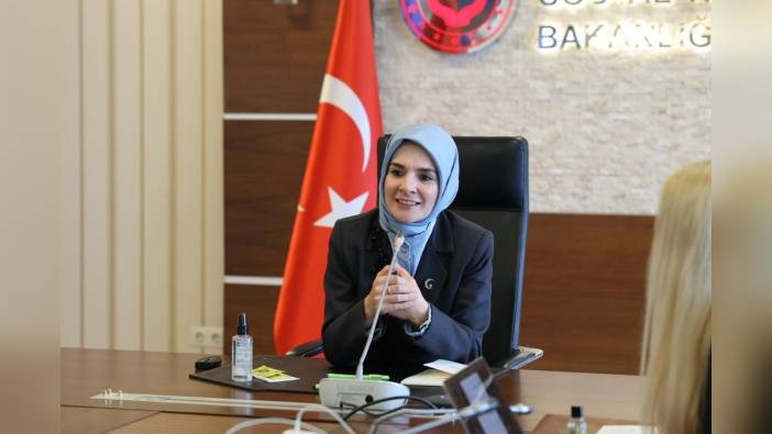 Bakan Göktaş, öğrencilerin koruyucu aile sistemi projesini destekledi