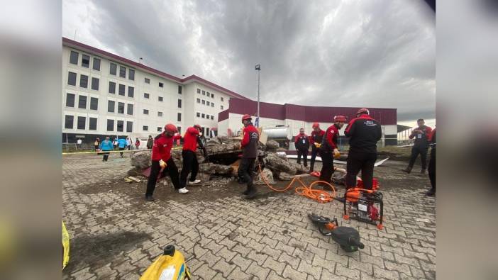 Ardahan Üniversitesi'nde hava saldırısı tatbikatı