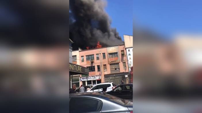 İnegöl'de mobilya imalathanesinde yangın