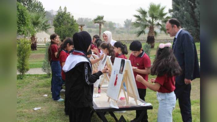 Cizre'de öğrenciler, 'Okulumla Sosyalleşiyorum' projesiyle sokakta resim yaptı