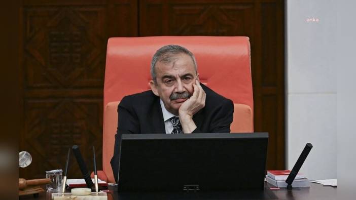 Sırrı Süreyya Önder son yolculuğuna uğurlanacak