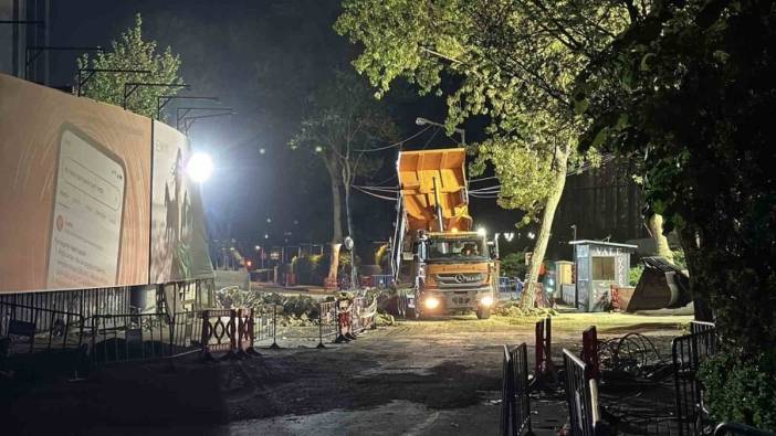 Sarıyer'de yol çökmesi onarım çalışmaları gece boyunca devam etti