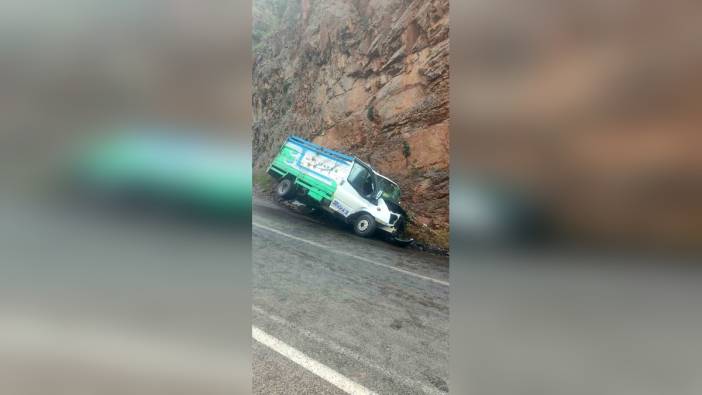 Hakkari'de trafik kazası: 1 ölü, 1 yaralı