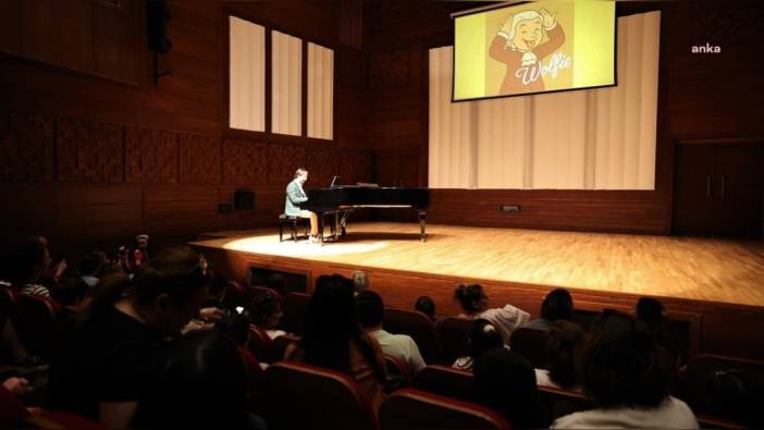 İzmir'de çocuklar Mozart'ın büyülü dünyasında