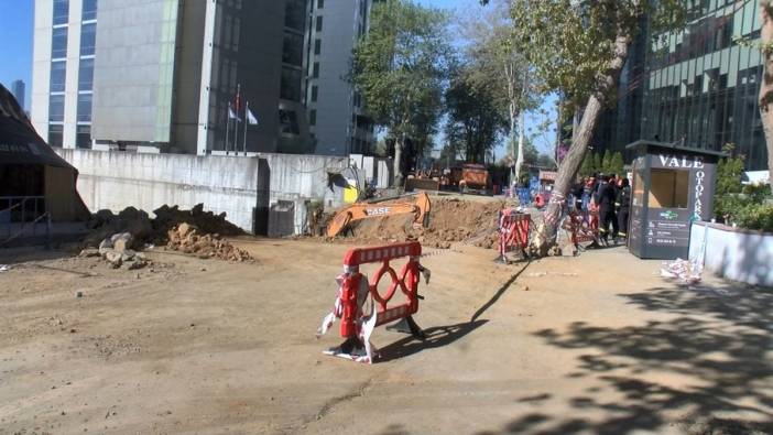 Sarıyer'deki yol çökmesinde onarım çalışmaları sürüyor