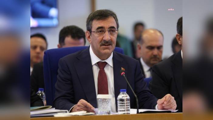 Yılmaz, Özel'e Saldırıyı Kınadı