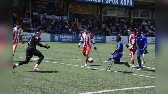 Şahinbey Belediye Spor, TSK'yı yenerek şampiyonluğa yaklaştı