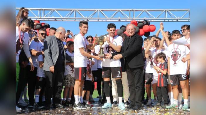 Denizli İdmanyurdu 3'üncü lige yükseldi