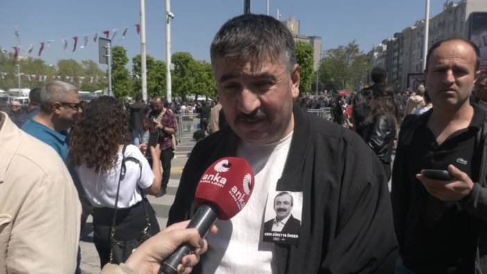 Binlerce Kişi Sırrı Süreyya Önder'i Son Yolculuğuna Uğurladı