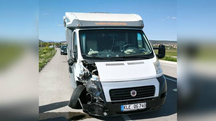 Tavşanlı'da Karavan-Minibüs Kazası: 1 Yaralı