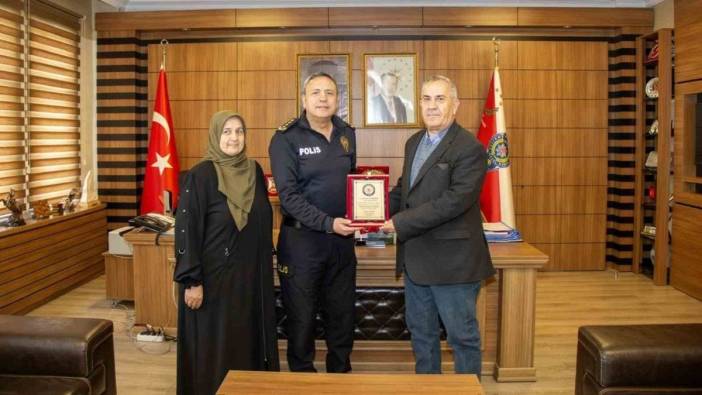 Bilecik İl Emniyet Müdürü'nden Emekli Bekçiye Teşekkür Plaketi