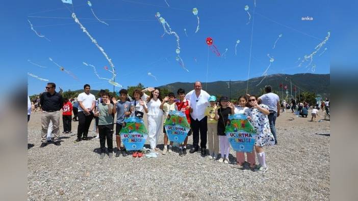 Menderes'te 14. Geleneksel Uçurtma Şenliği Coşkuyla Kutlandı