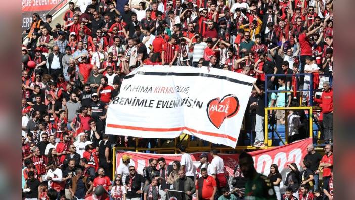 Gençlerbirliği Maçında Evlilik Teklifi