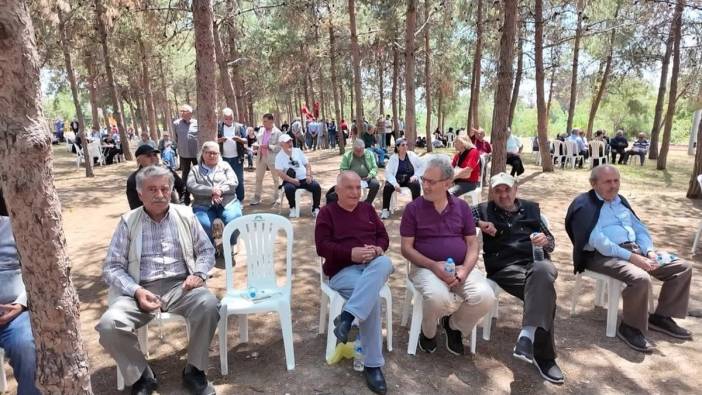 Seçer'den CHP'li Özel'e Saldırıya Tepki: 'Demokrasiye Saldırı'