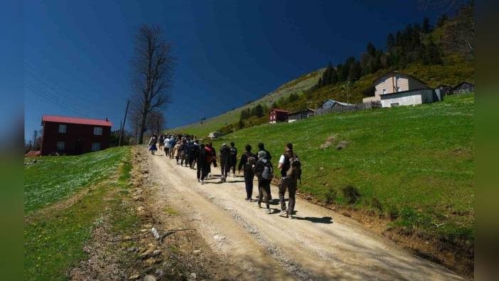 Sakarya Büyükşehir Belediyesi Doğa Yürüyüşleri Hendek Dikmen Tepe Parkuru'nda Devam Etti