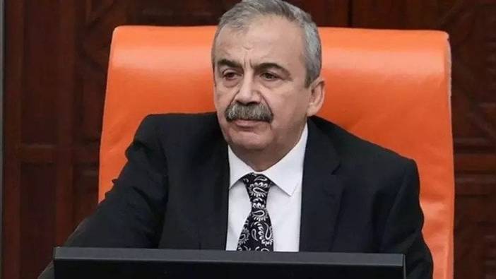 Çınar'da Sırrı Süreyya Önder Caddesi